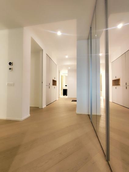 Apartament cu 3 camere decomandat în Cotroceni