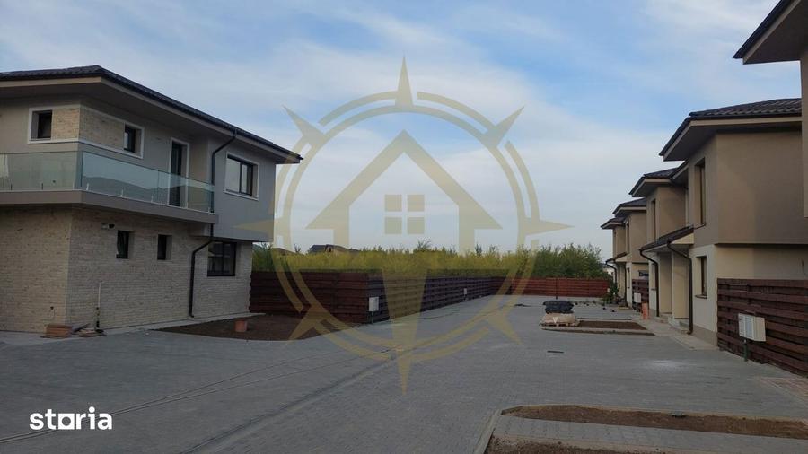 Casă cu 5 camere cu Teren 832 Mp în Corbeanca