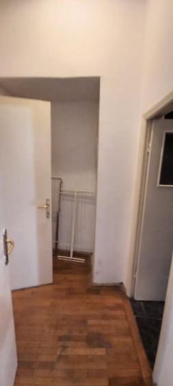 Apartament cu 3 camere decomandat în P-ța Universității