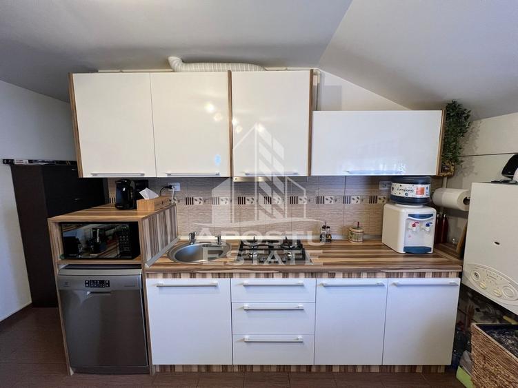 Apartament cu 3 camere semidecomandat, mobilat în Simion Bărnuțiu