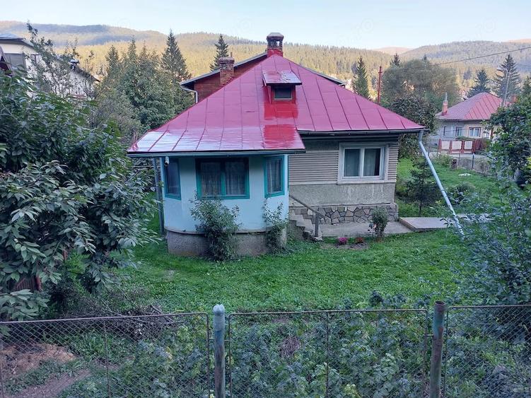 Casă cu 4 camere cu Teren 700 Mp în Central