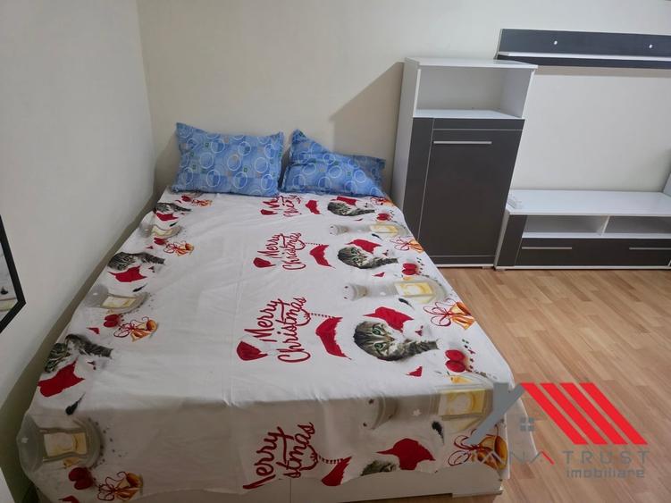 Garsonieră decomandată în Complex Studențesc
