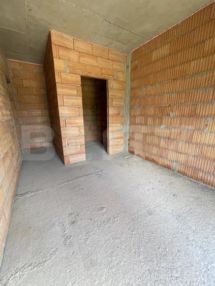 Apartament cu 3 camere decomandat în Calea Moldovei