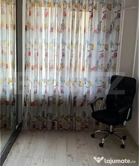 Apartament cu 3 camere decomandat în Democrației