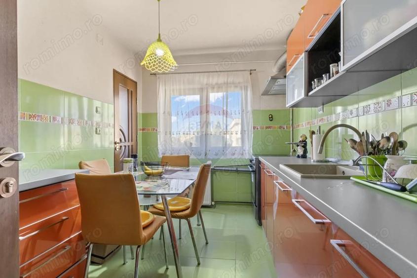 Apartament cu 5 camere decomandat, mobilat în Micălaca