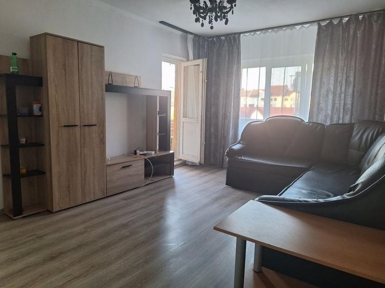 Apartament cu 2 camere decomandat în Turcinești