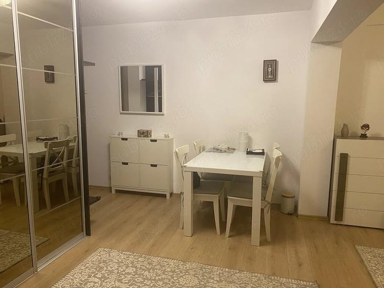 Apartament cu 3 camere semidecomandat în Plevnei