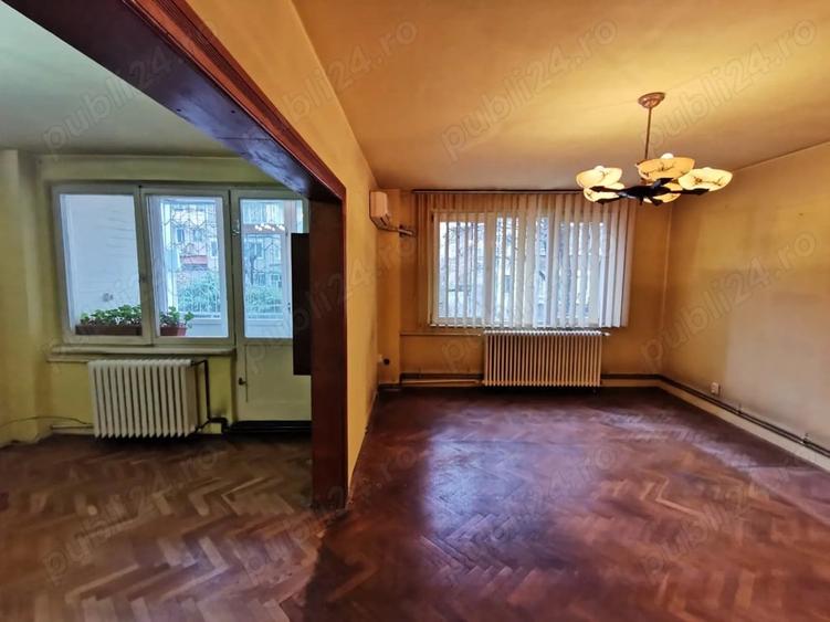 Apartament cu 4 camere semidecomandat în Take Ionescu