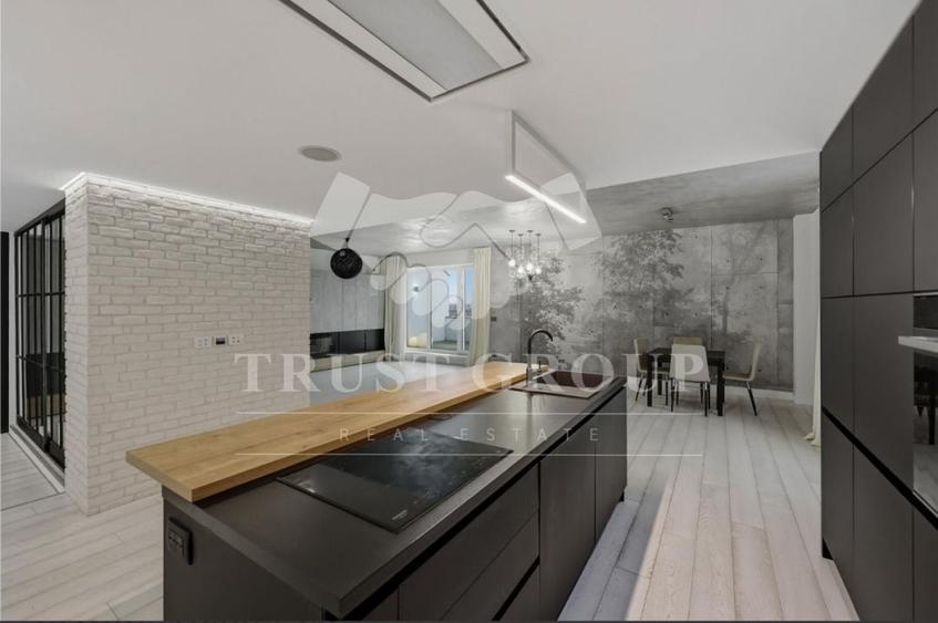 Apartament cu 5 camere decomandat, mobilat în Herăstrău