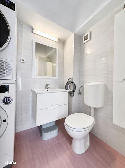 Apartament cu 3 camere decomandat în Jiului