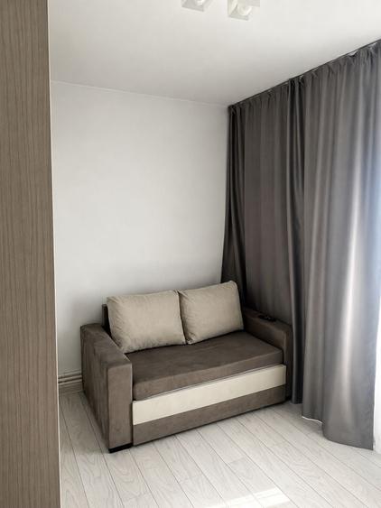 Apartament 2 camere, se vinde aproape mobilat complet - 1