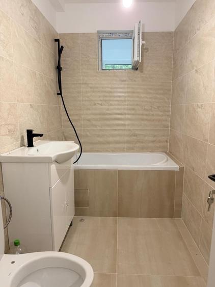 Apartament semidecomandat în Tei