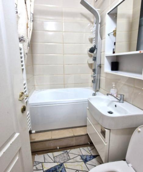 Apartament cu 2 camere semidecomandat în Central