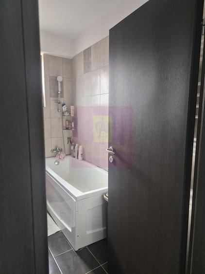 Apartament cu 3 camere decomandat, mobilat în Militari