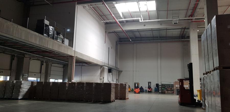 Spațiu industrial, de 2,450 mp, în Ștefăneștii de Jos