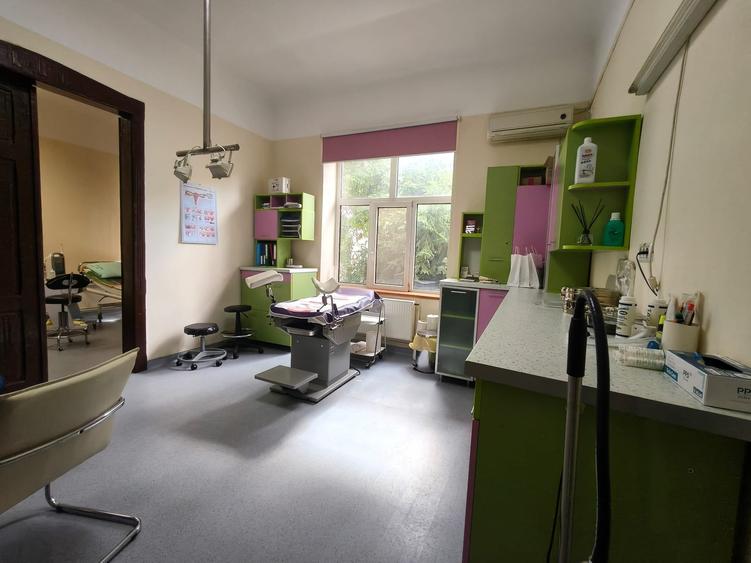 Apartament cu 3 camere semidecomandat în Elisabetin