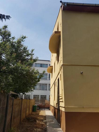 Casă cu 6 camere cu Teren 153 Mp în Exterior Vest