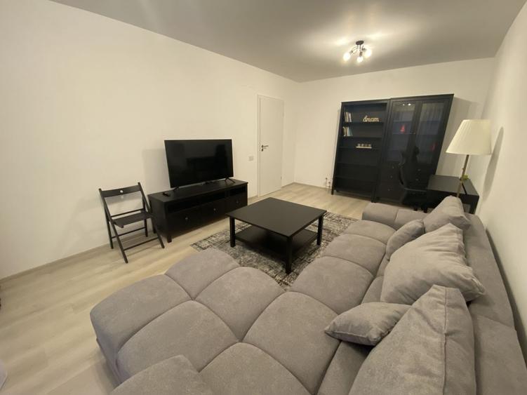 Apartament cu 2 camere decomandat, mobilat în Blumăna — fotografia 2
