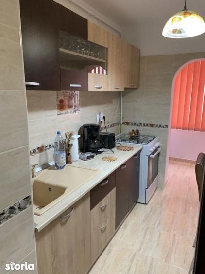 Apartament cu 2 camere decomandat în Republicii