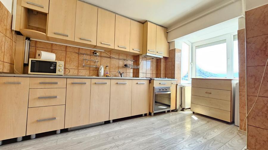Apartament cu 3 camere decomandat în Centrul Civic