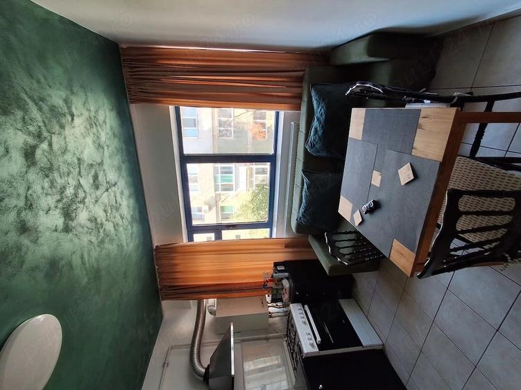 Garsonieră decomandată în Central