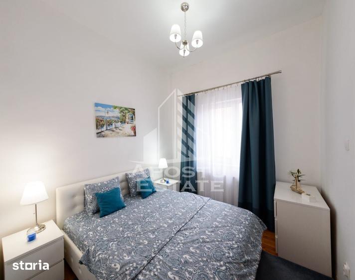 Apartament cu 3 camere în P-ța Unirii