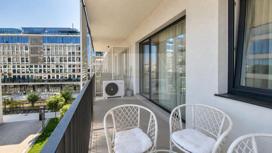 Apartament cu 3 camere semidecomandat, mobilat în Central