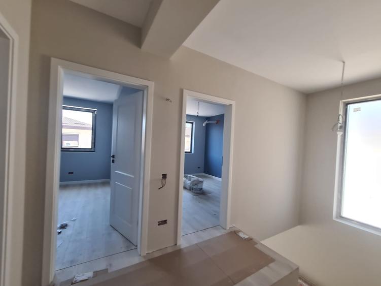 Casă individuală cu 4 camere cu Teren 300 Mp în Odăi