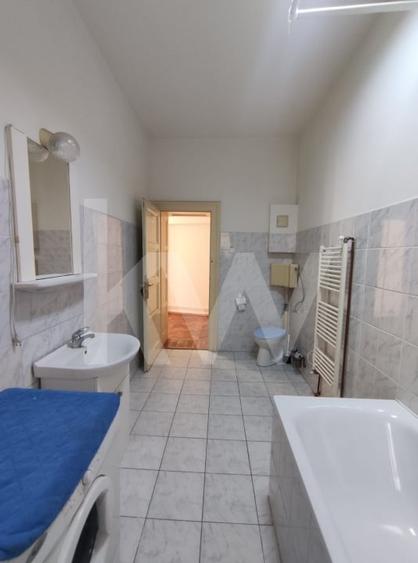 Birou, de 110 mp, în Central