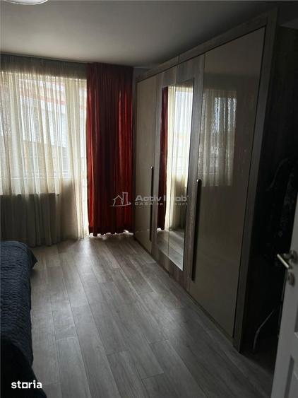Casă cu 5 camere cu Teren 500 Mp în Crevedia