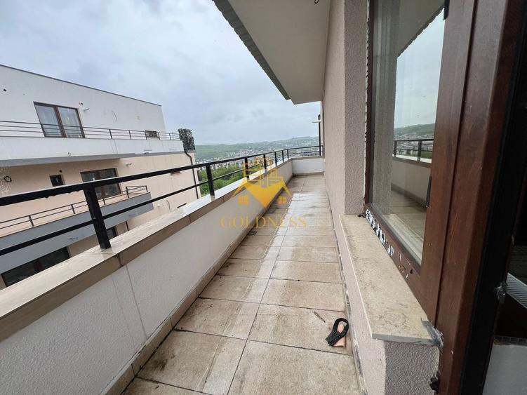 Apartament cu 3 camere decomandat, mobilat în Borhanci