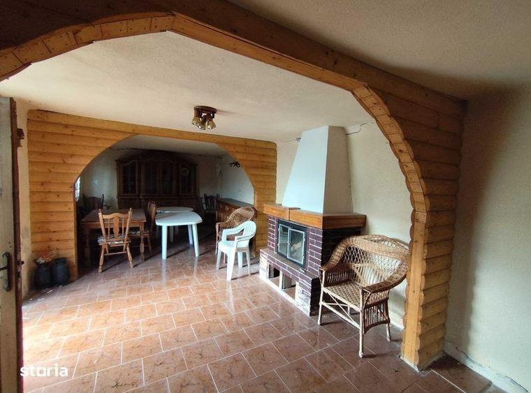Casă cu 4 camere cu Teren 80 Mp în Valea
