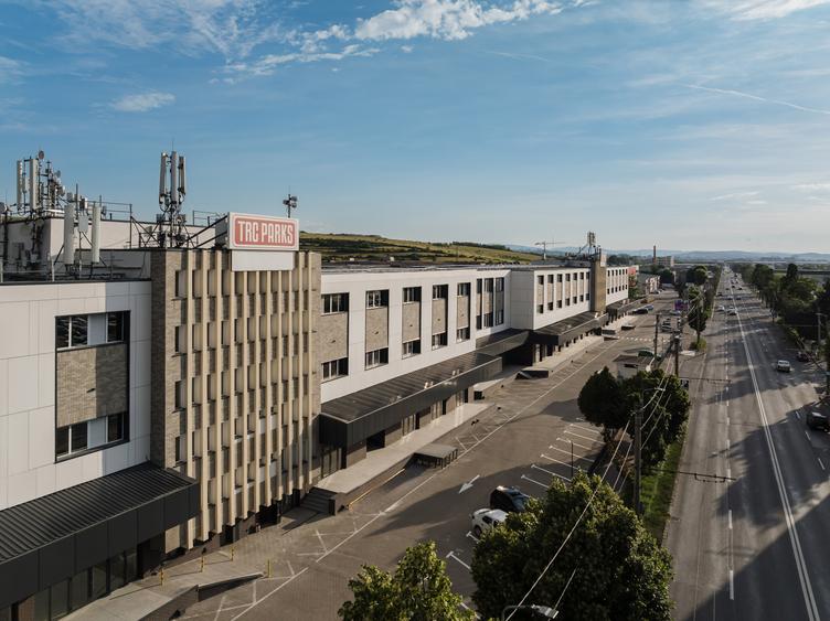 Spațiu industrial, de 168 mp, în Aeroport