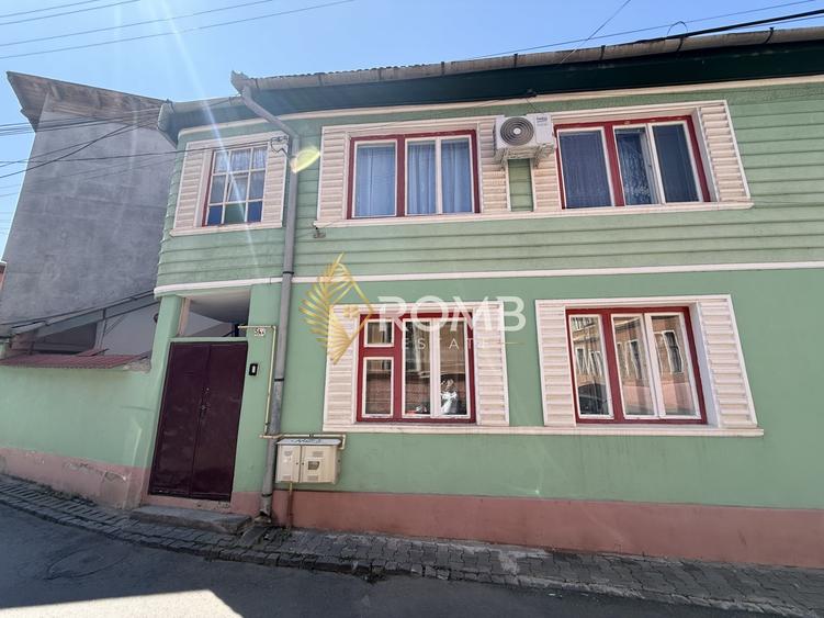 Casă individuală cu 6 camere cu Canalizare în Sighișoara