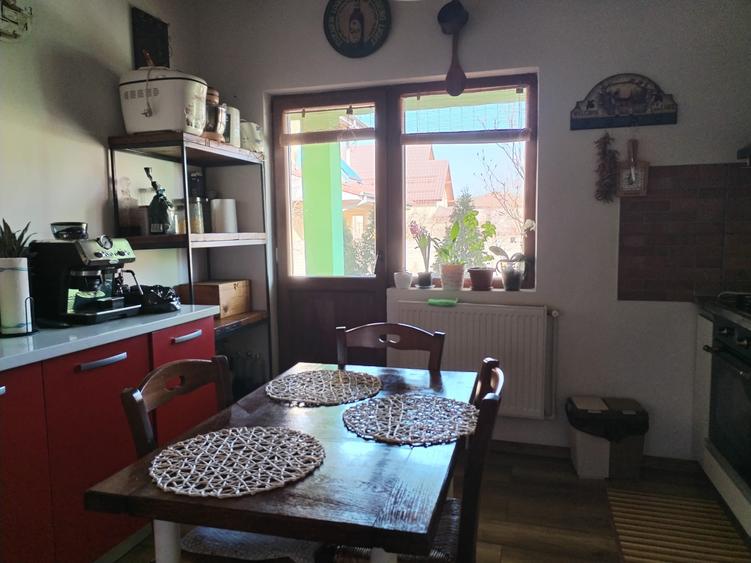 Duplex cu 5 camere cu Teren 1000 Mp în Nord-Est