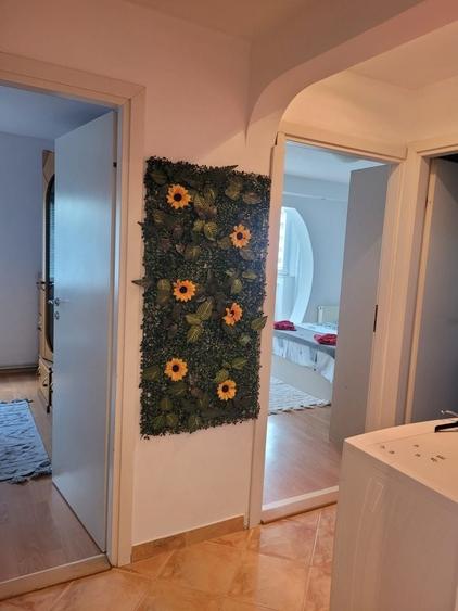 Apartament cu 3 camere decomandat în Plopilor