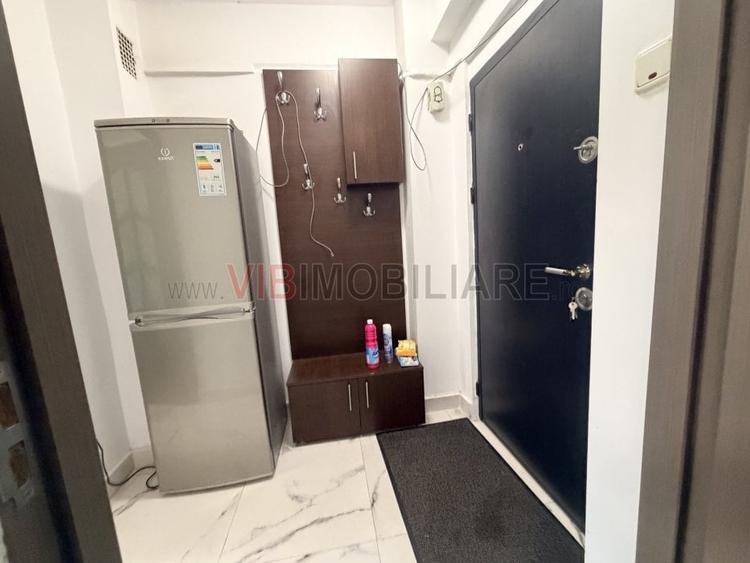 Apartament cu 2 camere semidecomandat în Grivița