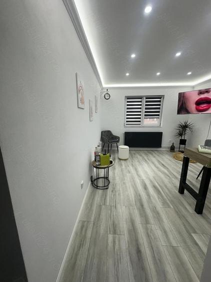 Garsonieră decomandată în Central