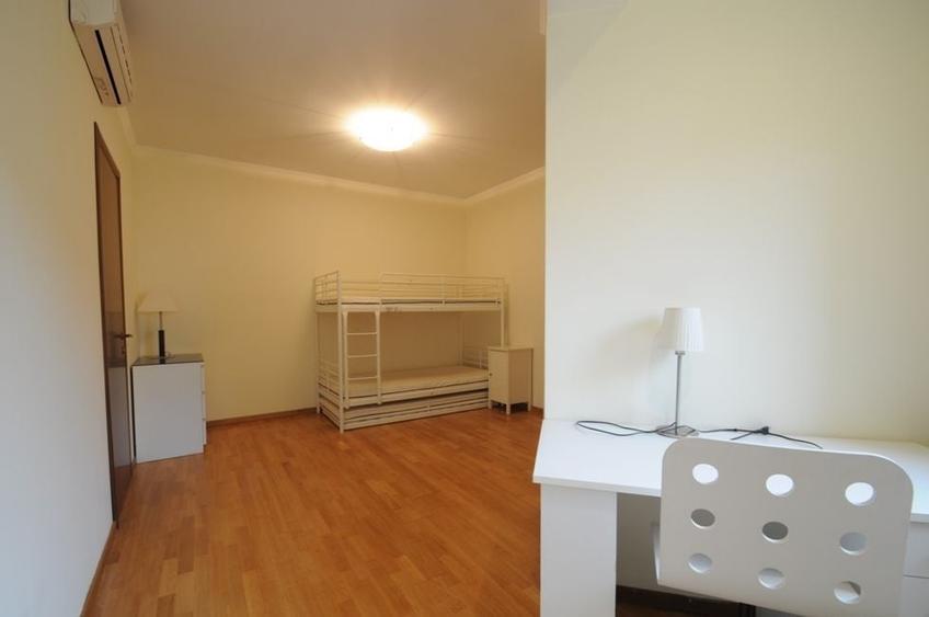 Penthouse cu 6 camere decomandat, mobilat în Herăstrău
