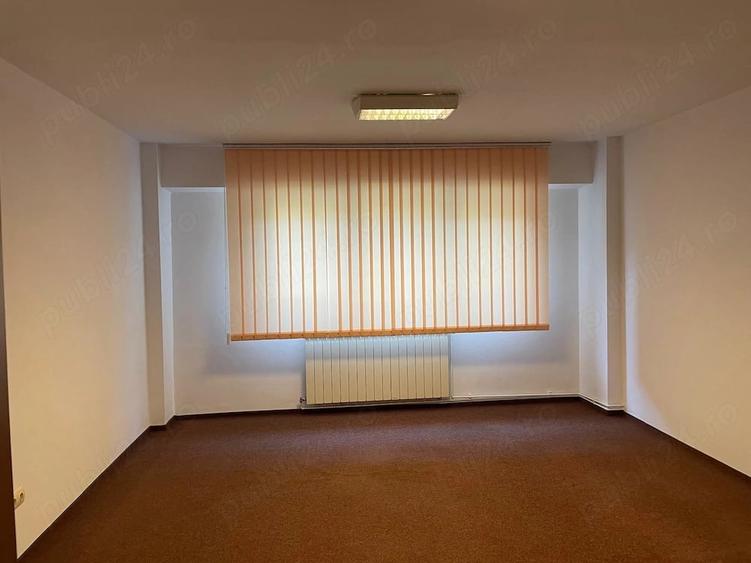 Spațiu comercial, de 75 mp, în Central