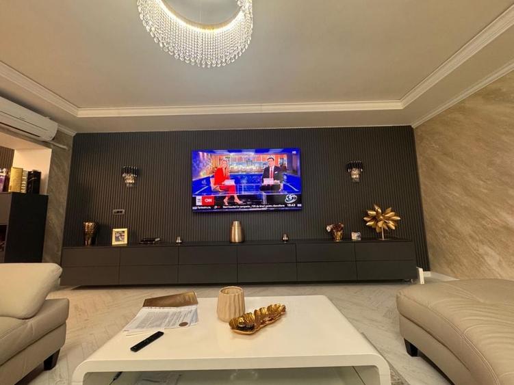 Apartament cu 3 camere decomandat în Central