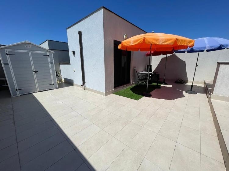 Casă cu 5 camere cu Canalizare în Central