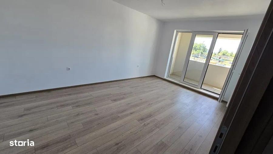 Apartament cu 4 camere decomandat în Libertății