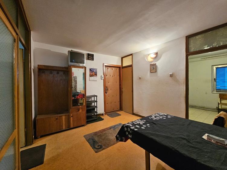 Apartament cu 3 camere decomandat în Mihai Eminescu