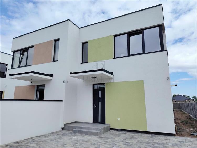 Duplex cu 3 camere cu Canalizare în Moșnița Nouă