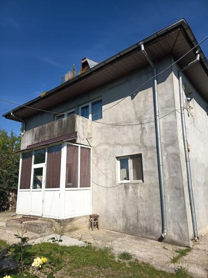 Casa cu etaj de vanzare! - 1