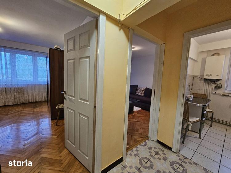 Apartament cu 2 camere decomandat în Piața Centrală