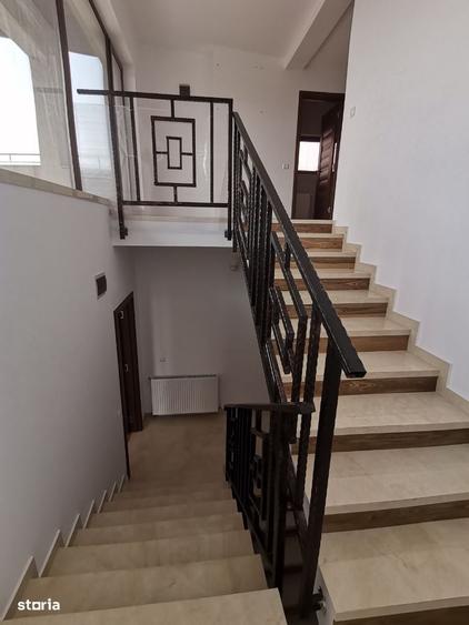 Casă cu 4 camere în Borhanci