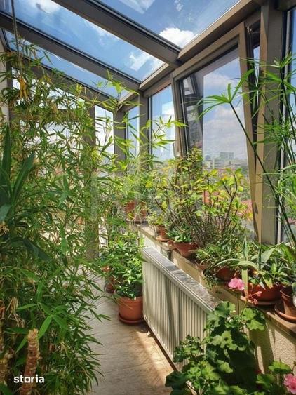 Apartament cu 5 camere în Matei Voievod