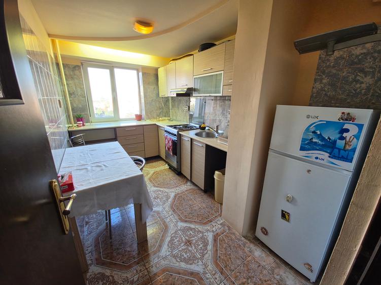 Apartament cu 3 camere decomandat în Tomis Nord